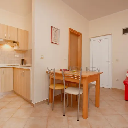 Apartments Martinovic Apartment *