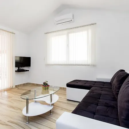 Apartments Martinovic Apartment